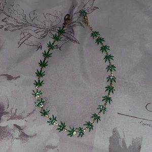 glitter pot leaf choker average size